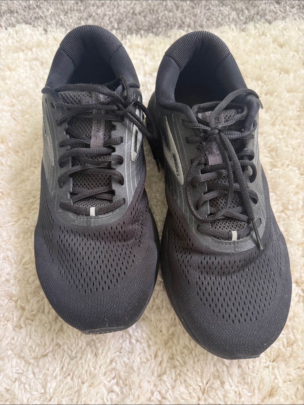 Brooks Men's Black Athletic Running Shoes